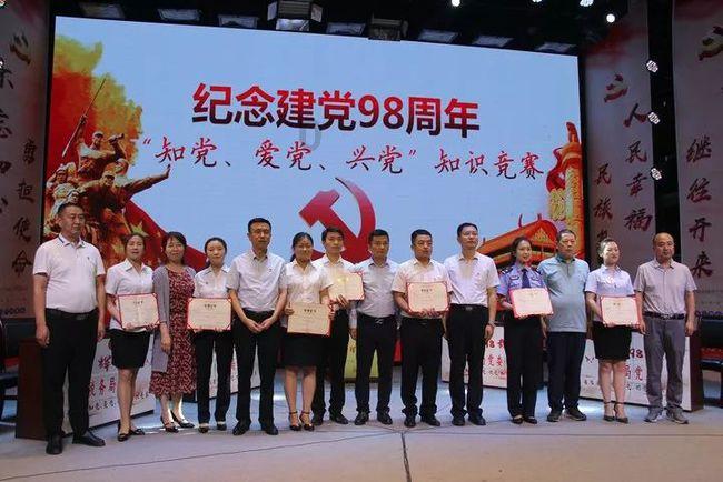 山东遇强则强,与领头羊对攻大战,陶汉林14分强硬 邱彪被丁伟阻击